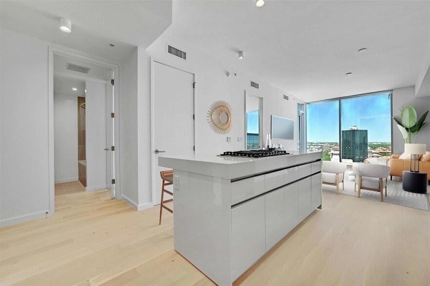 313 W 17th Street - Photo 20