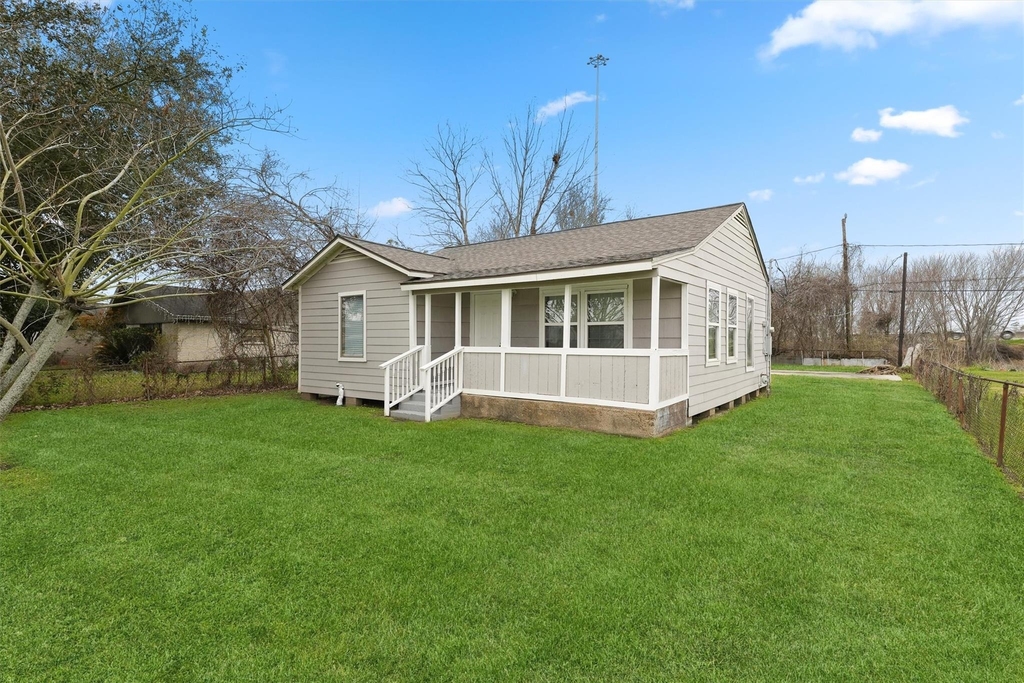 1107 Defender Street - Photo 0