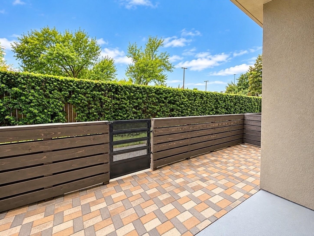 10402 Town And Country Way - Photo 0