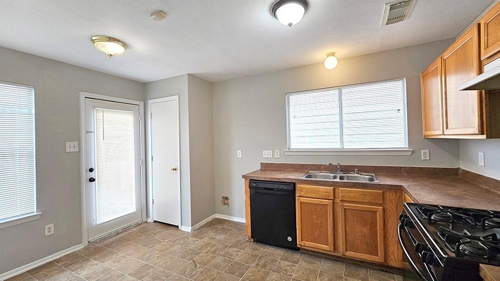 1707 Nichole Woods Drive - Photo 14