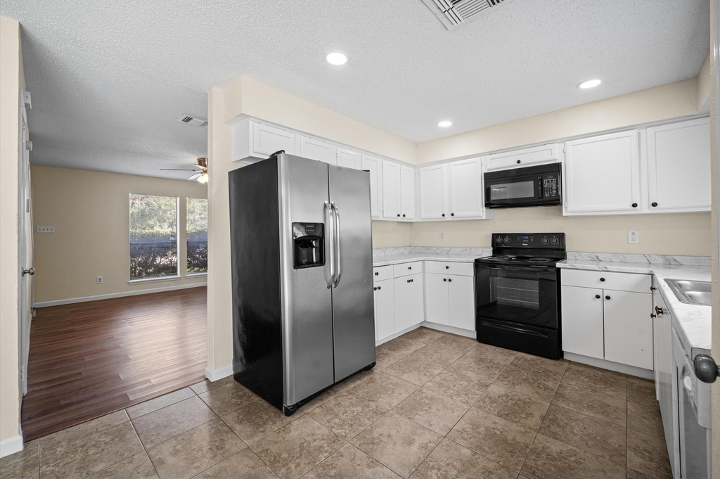 10011 Spring Place Drive - Photo 6