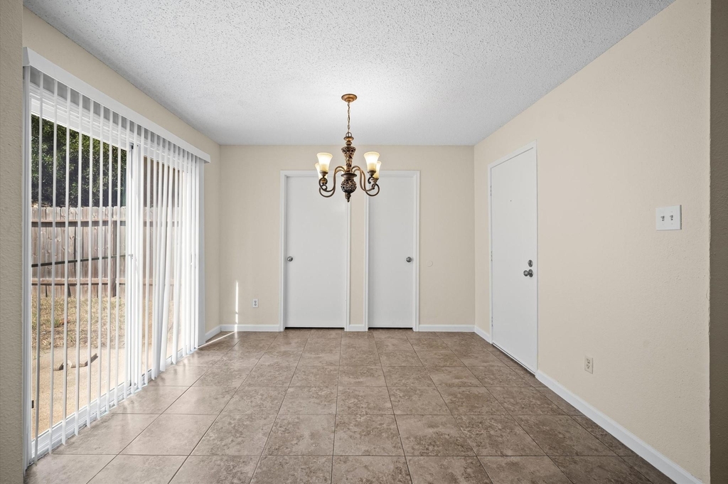 10011 Spring Place Drive - Photo 8