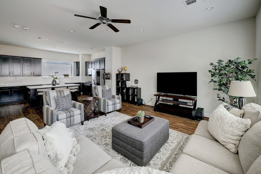 1016 Green Kensington Drive - Photo 10