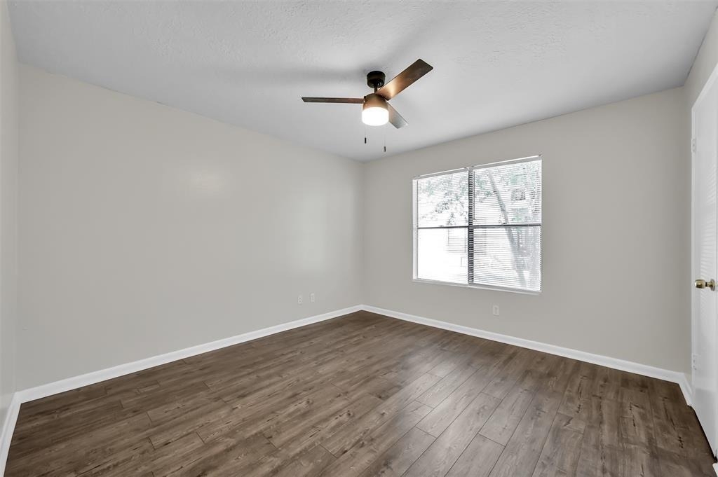 900 Holly Drive - Photo 8