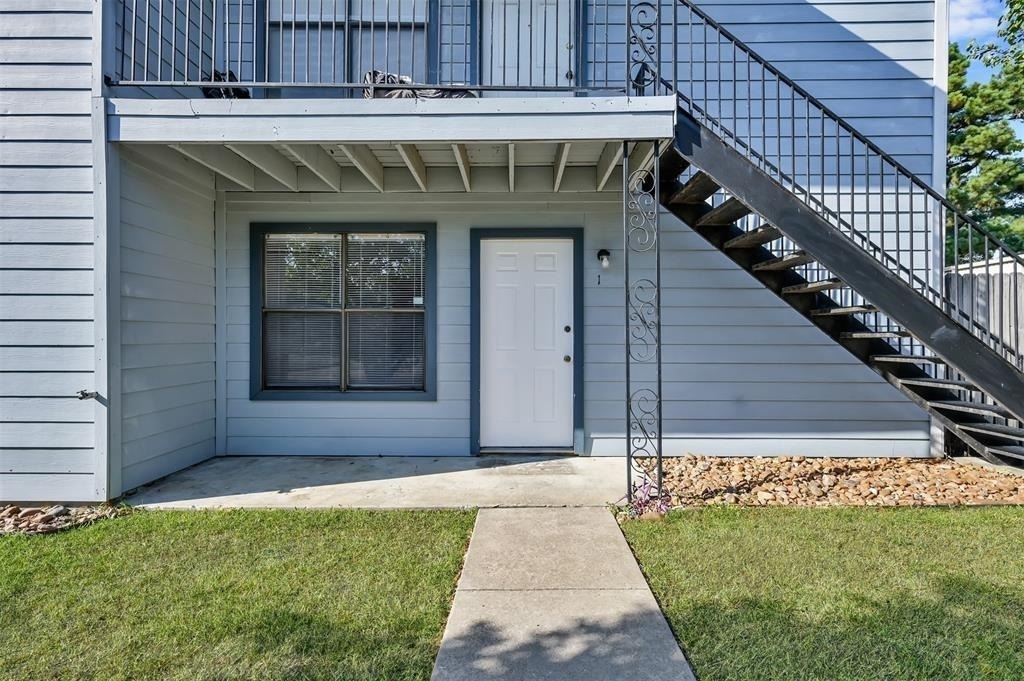 900 Holly Drive - Photo 11