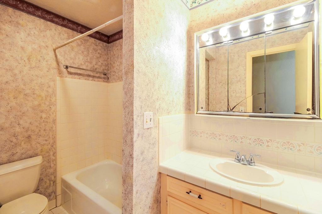 353 Dawn Hill - Photo 10