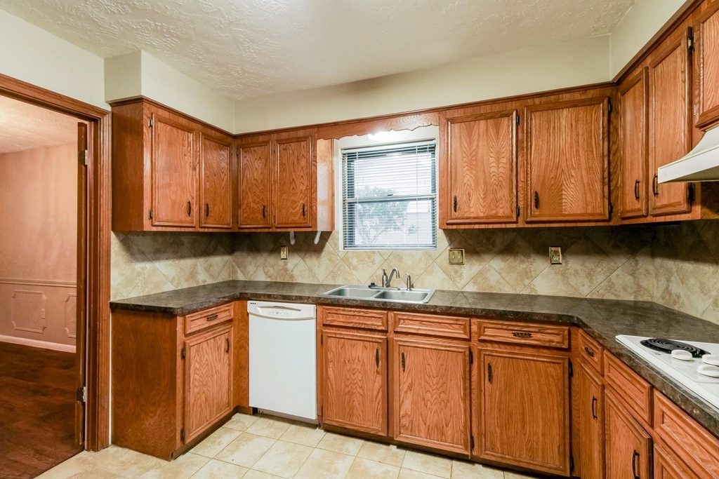 353 Dawn Hill - Photo 7
