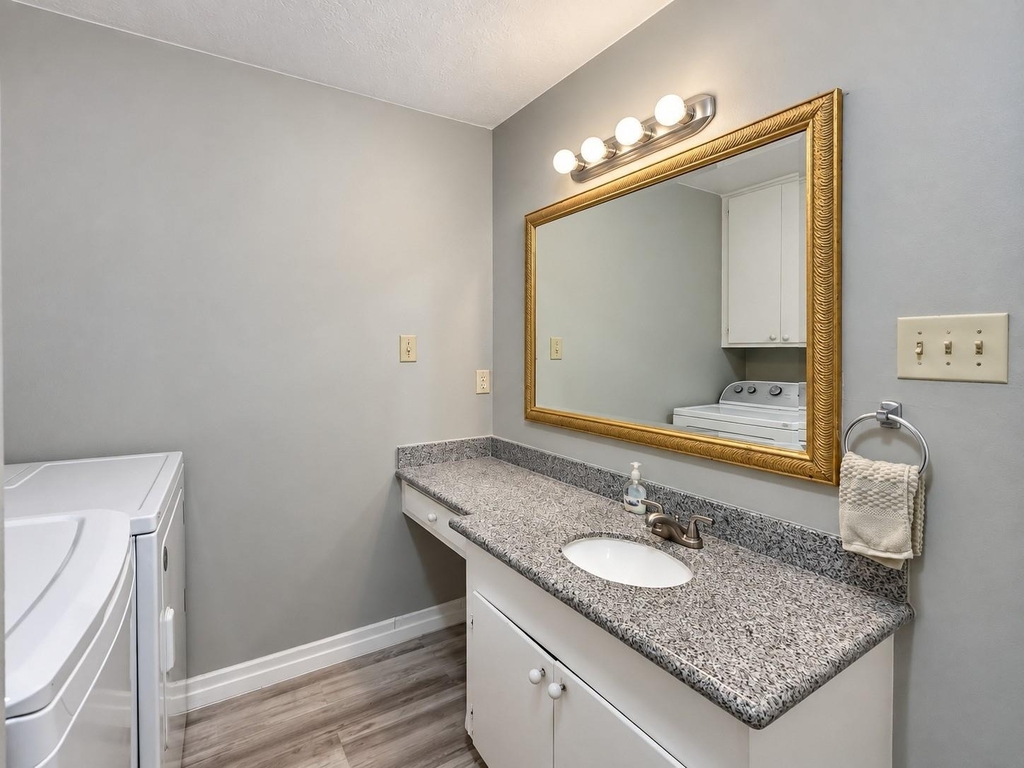2347 Sheridan Street - Photo 13
