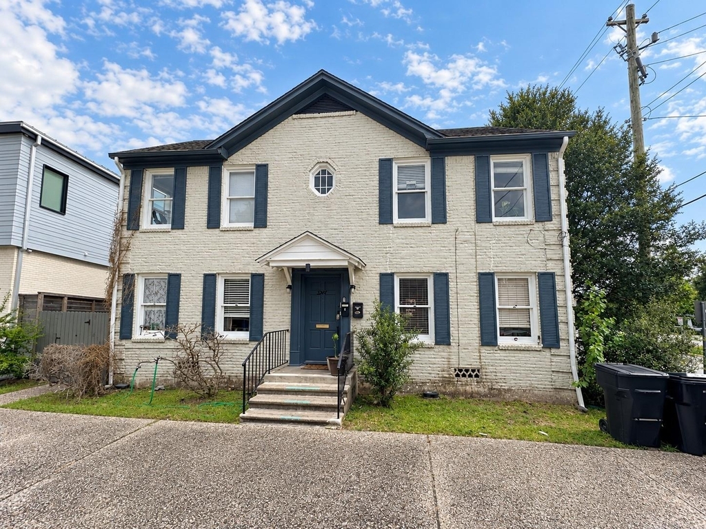 2347 Sheridan Street - Photo 2