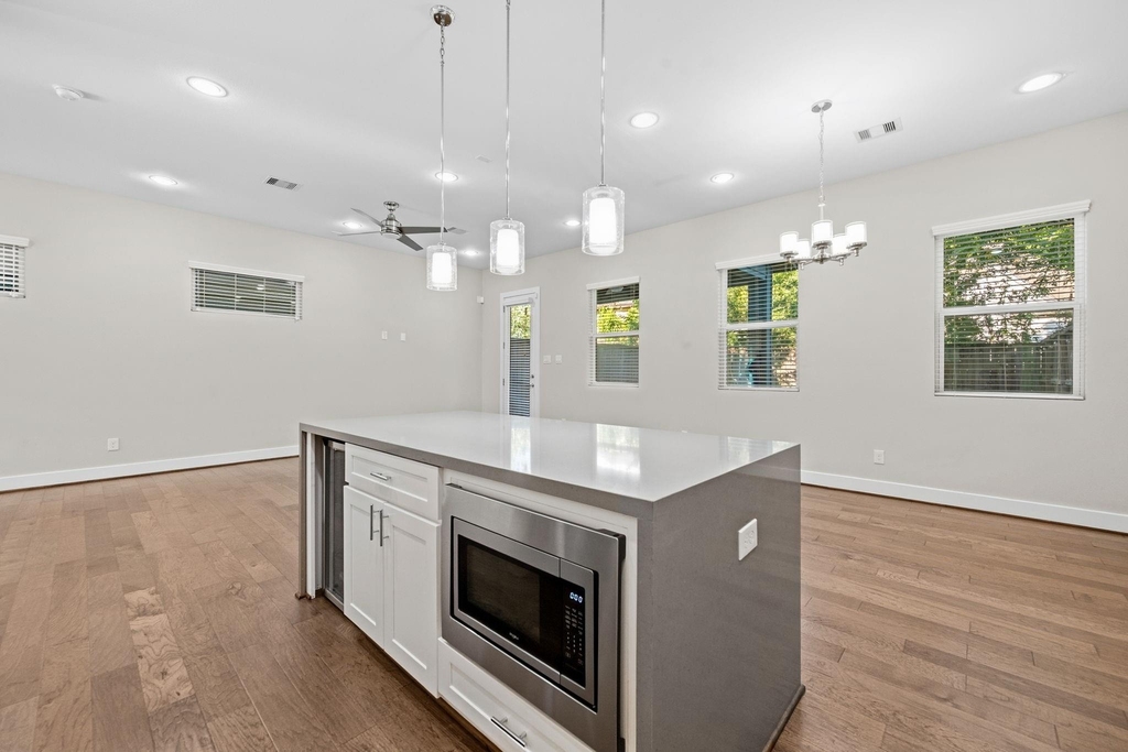 1611 Hardy Street - Photo 4