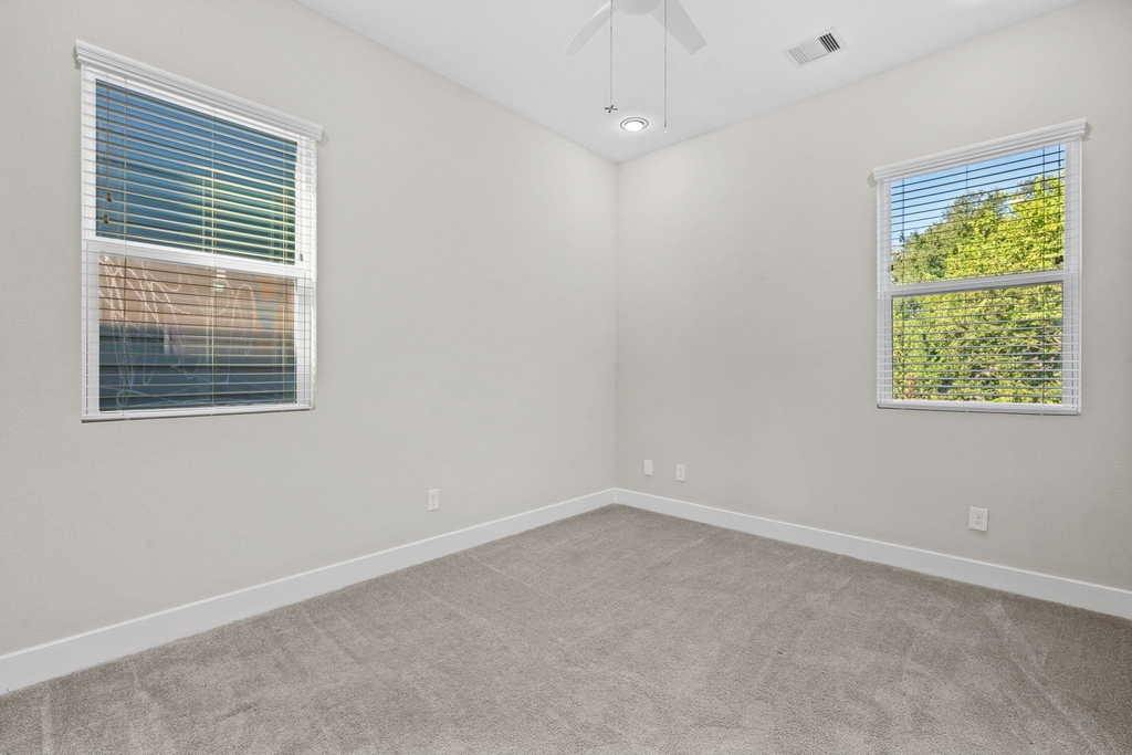 1611 Hardy Street - Photo 18