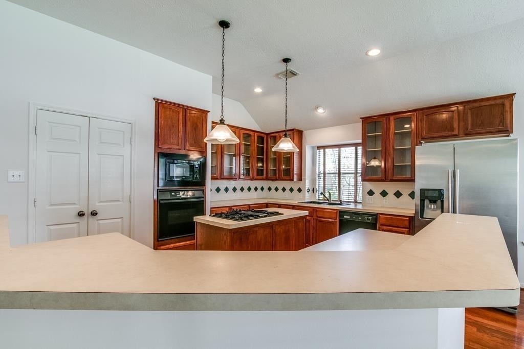 1718 Bumelia Court - Photo 8