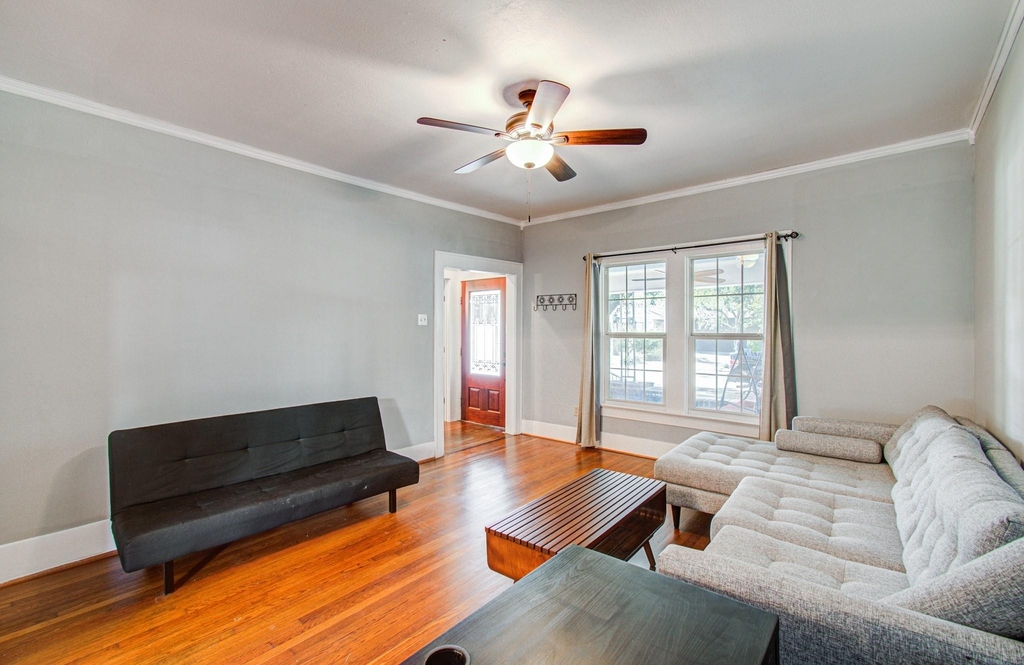 512 W Pierce Street - Photo 5