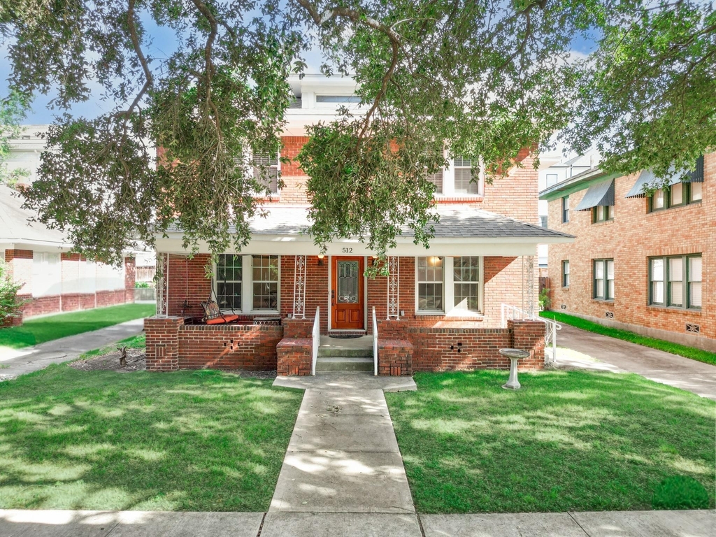 512 W Pierce Street - Photo 0