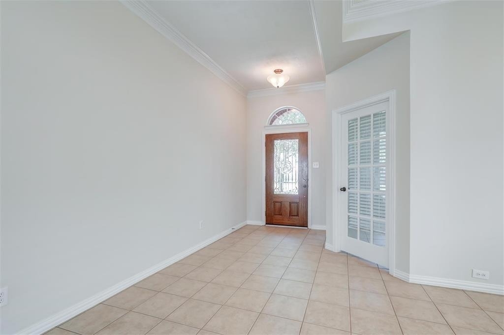 2523 Firecrest Drive - Photo 4