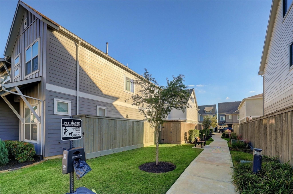 1415 Biondo Way - Photo 19