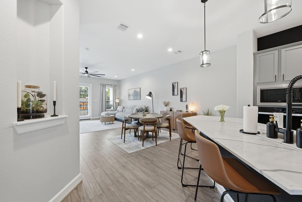 1109 Robbie Street - Photo 1