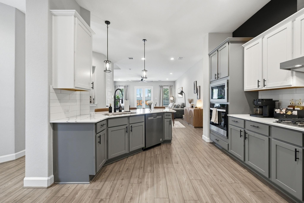 1109 Robbie Street - Photo 2