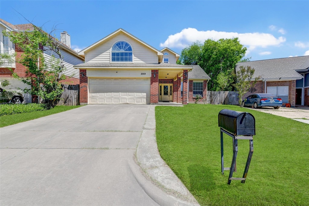 2919 Crest Park Drive - Photo 0