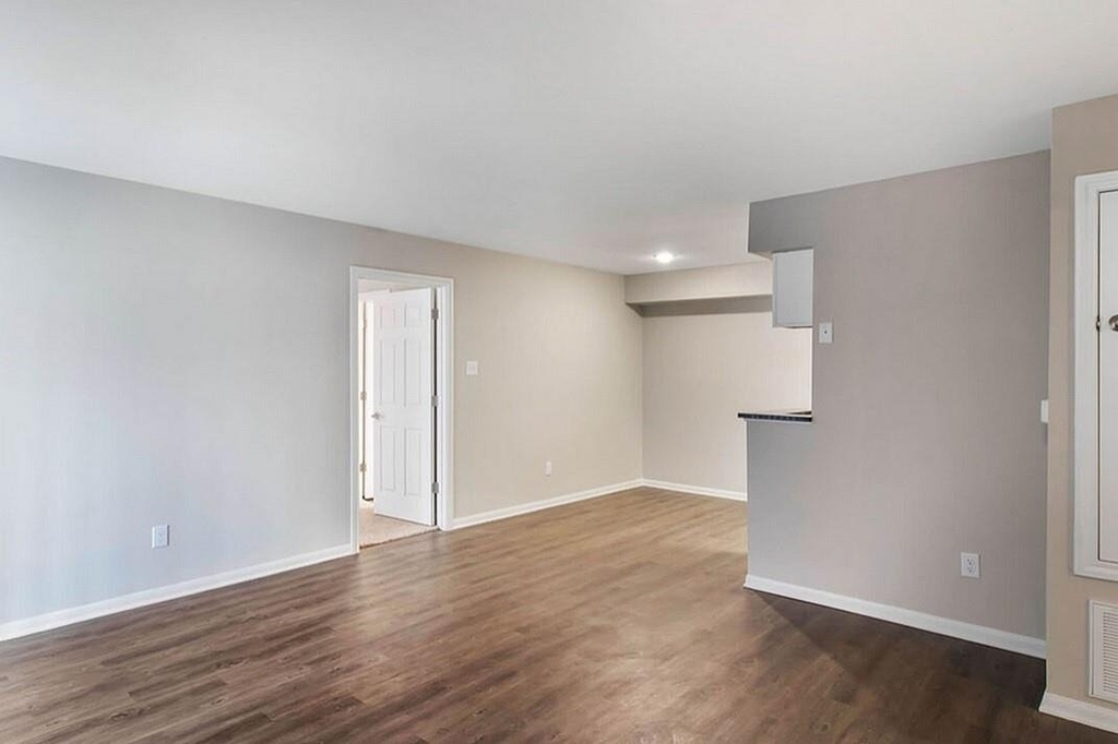 10700 Fuqua Street - Photo 7