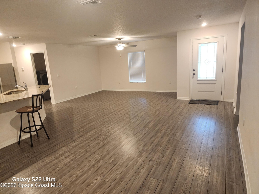 1360 Van Dyke Avenue Se - Photo 10