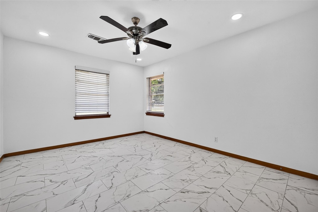 16407 Mahan Road - Photo 27