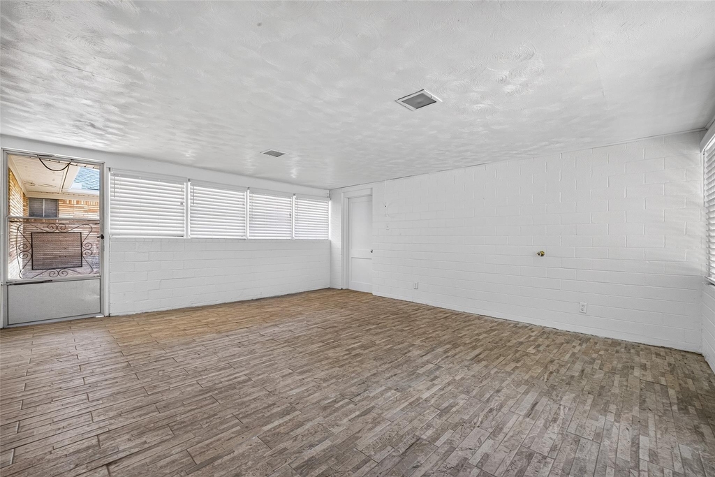 16407 Mahan Road - Photo 36