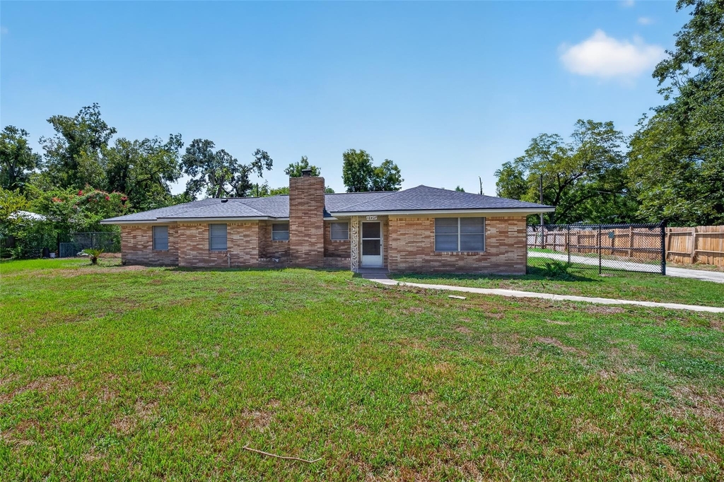 16407 Mahan Road - Photo 0