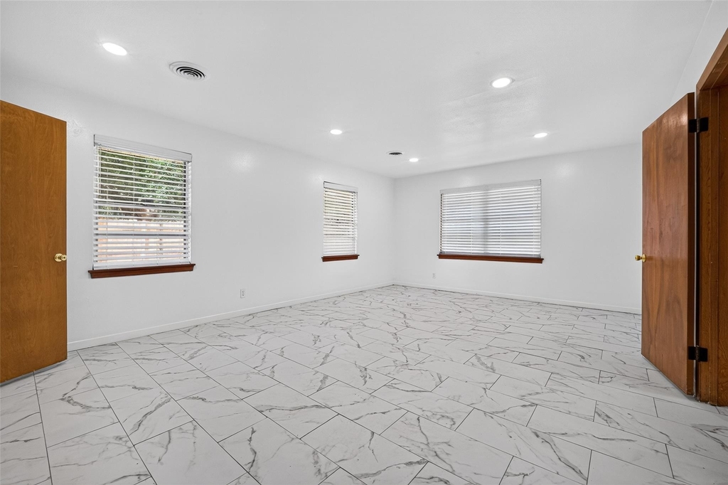 16407 Mahan Road - Photo 10