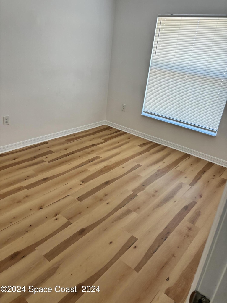 341 Mercury Avenue Se - Photo 3
