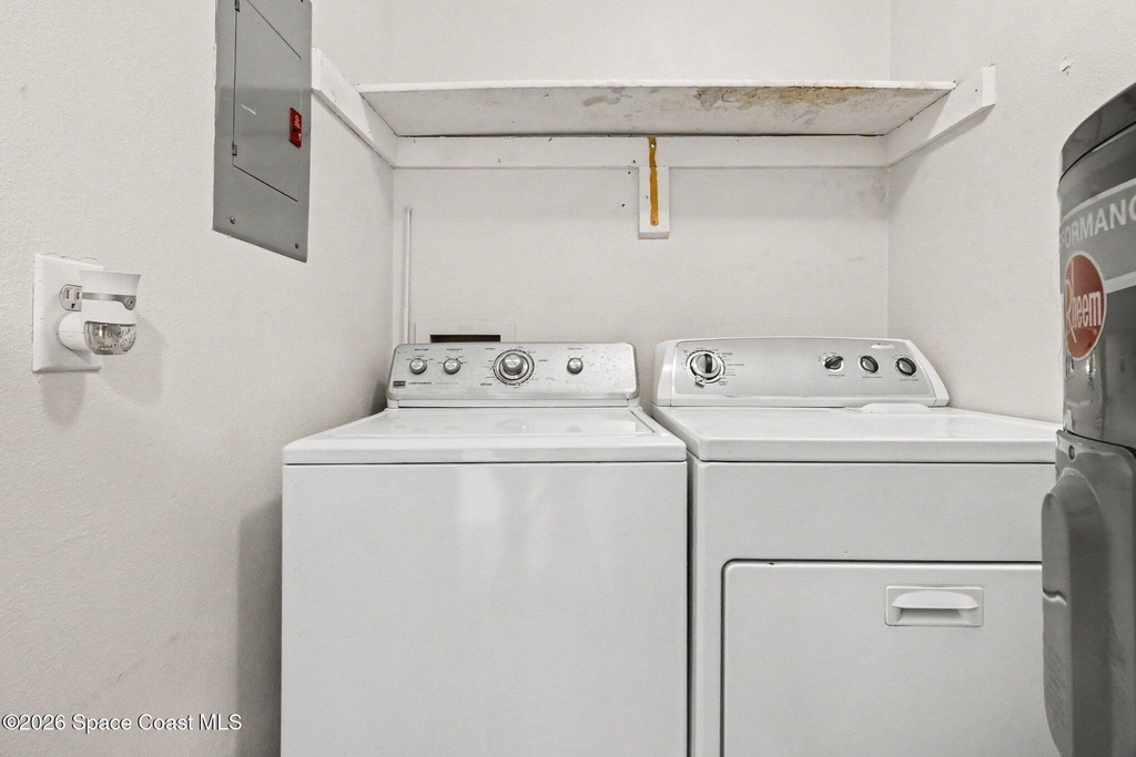 1066 Ellen Court - Photo 14