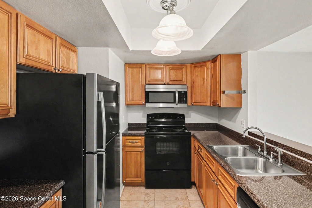 1066 Ellen Court - Photo 1
