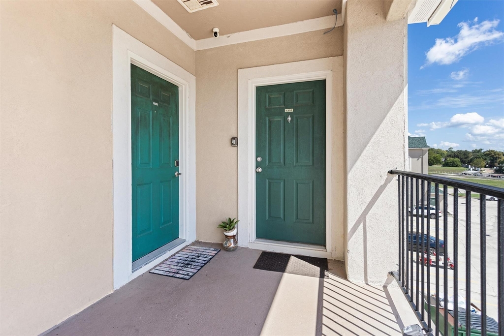 7039 Kingston Cove Lane - Photo 0