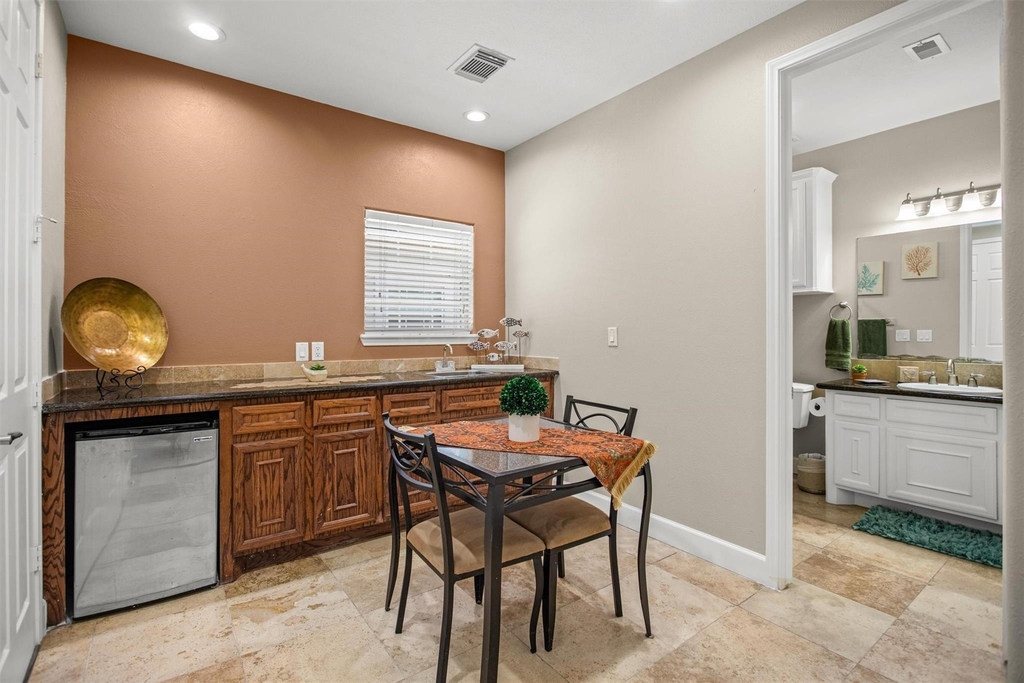 7039 Kingston Cove Lane - Photo 6