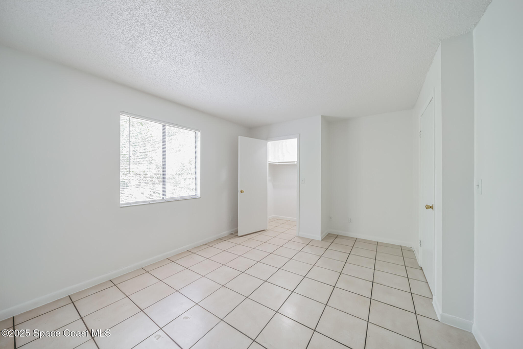 451 Mercury Avenue Se - Photo 9