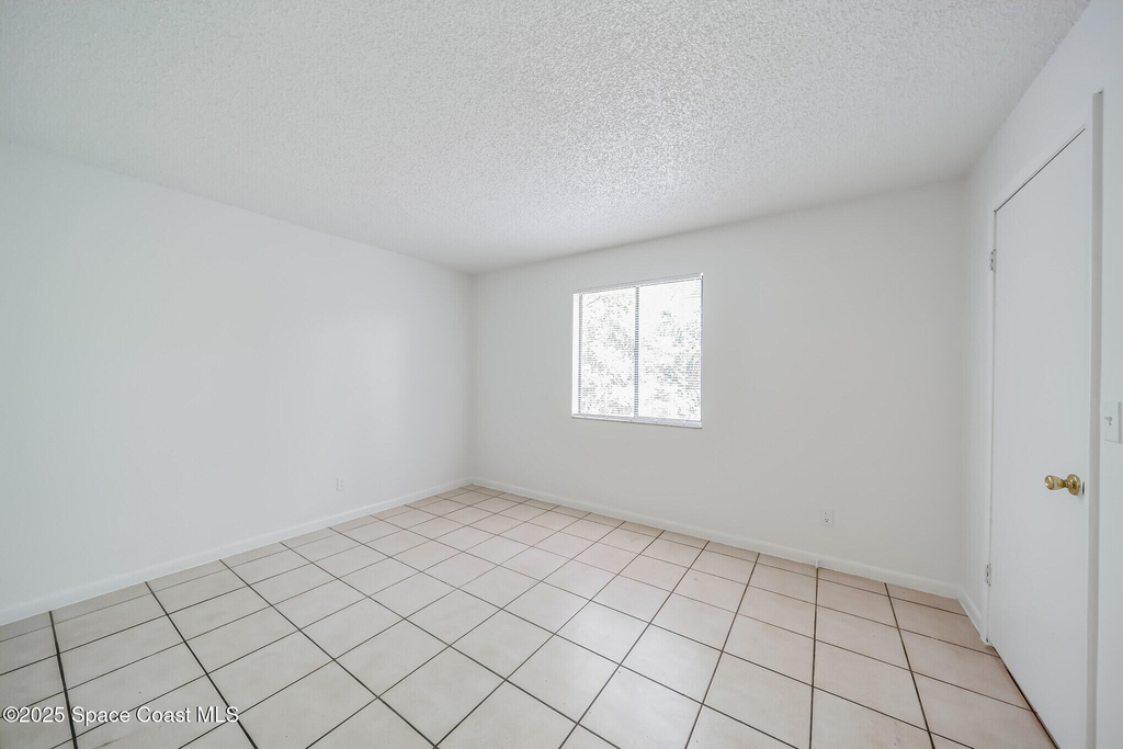 451 Mercury Avenue Se - Photo 11