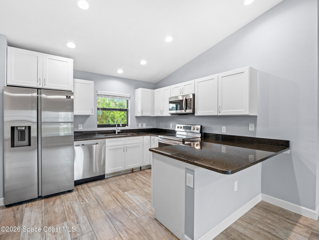 1677 Lizette Street Se - Photo 18