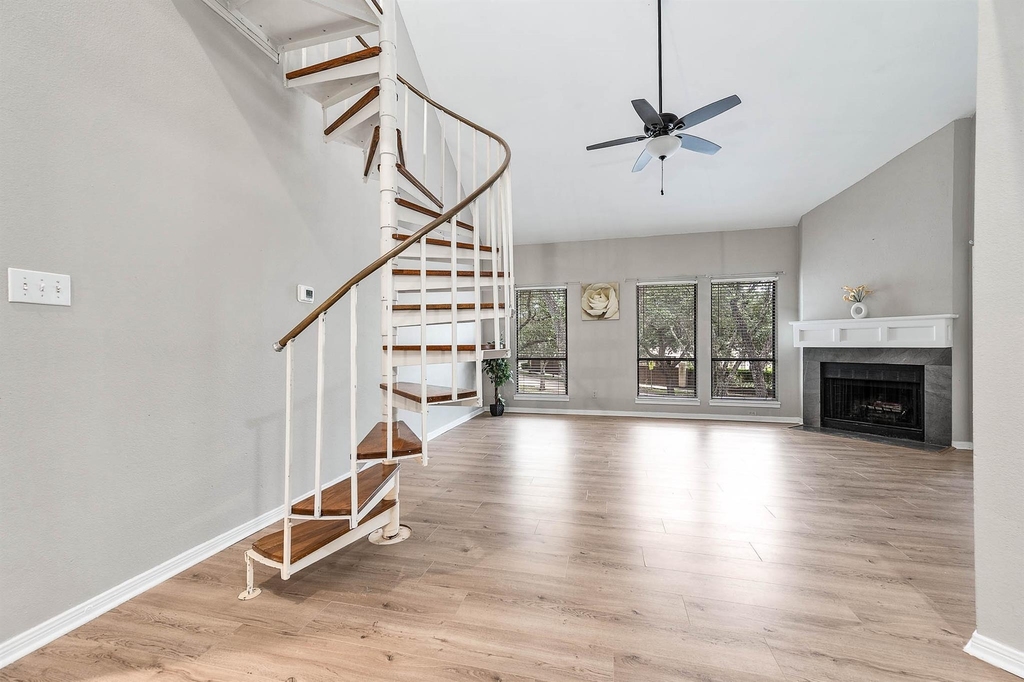 4144 Greystone Way - Photo 4