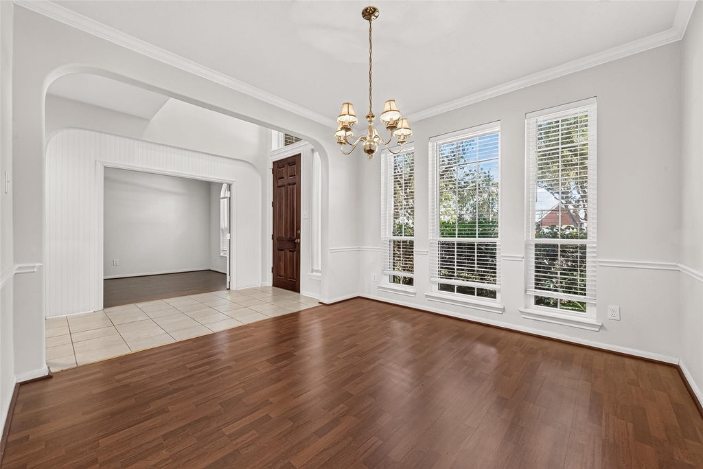 12110 Laurel Court - Photo 11