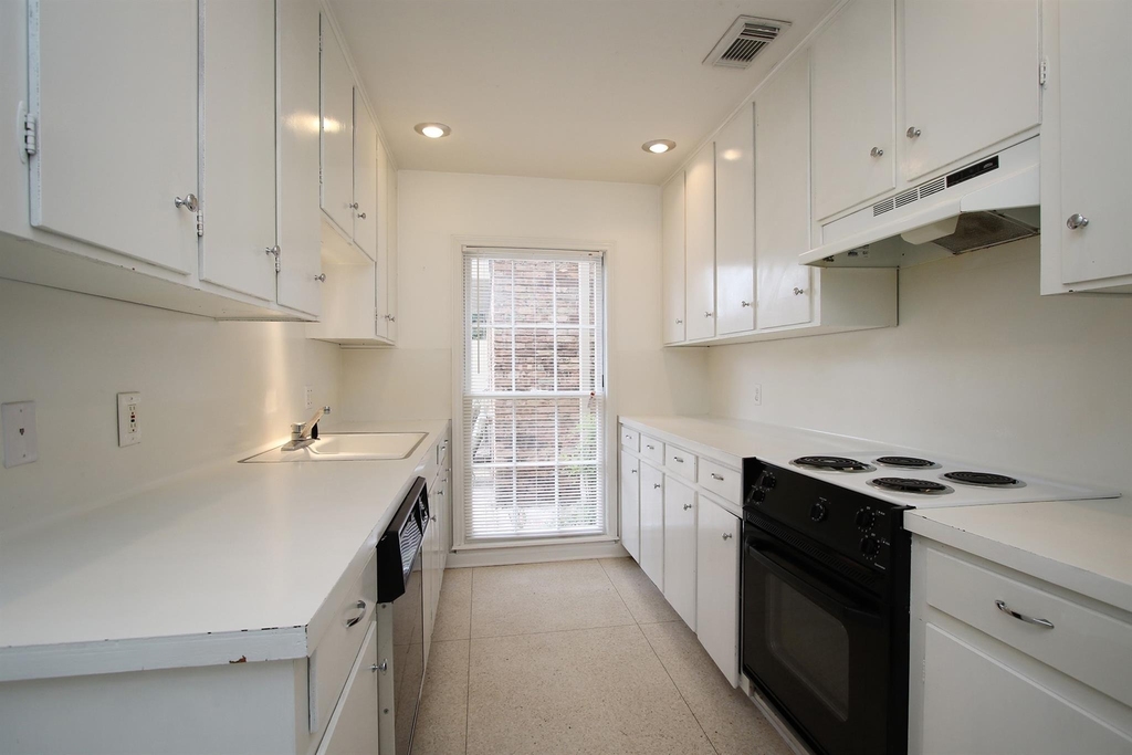 1739 Commonwealth Street - Photo 9