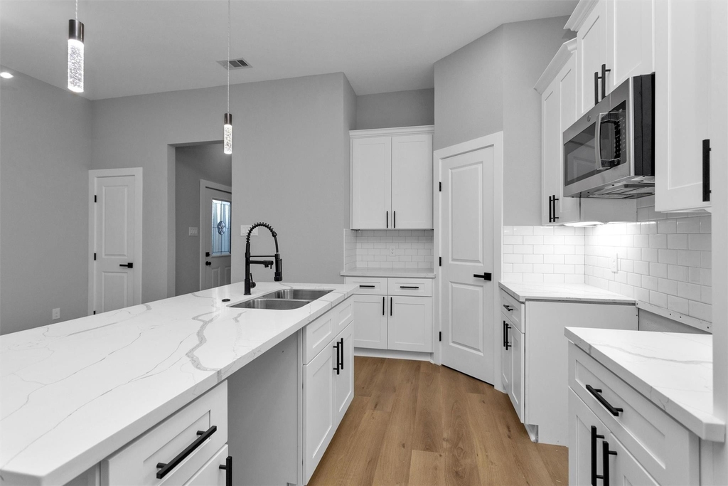 6918 Dumble Street - Photo 15
