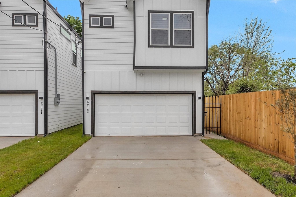 6918 Dumble Street - Photo 3