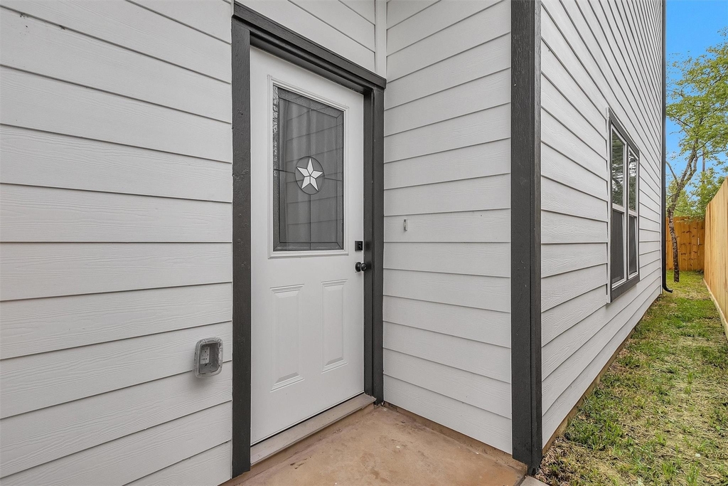 6918 Dumble Street - Photo 5