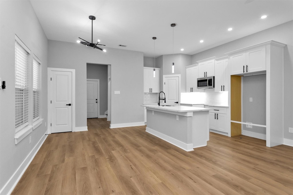 6918 Dumble Street - Photo 10