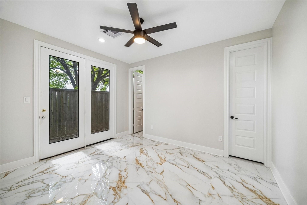 2863 Decker Place - Photo 2