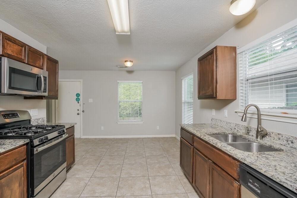 2823 Cypress Island Drive - Photo 6