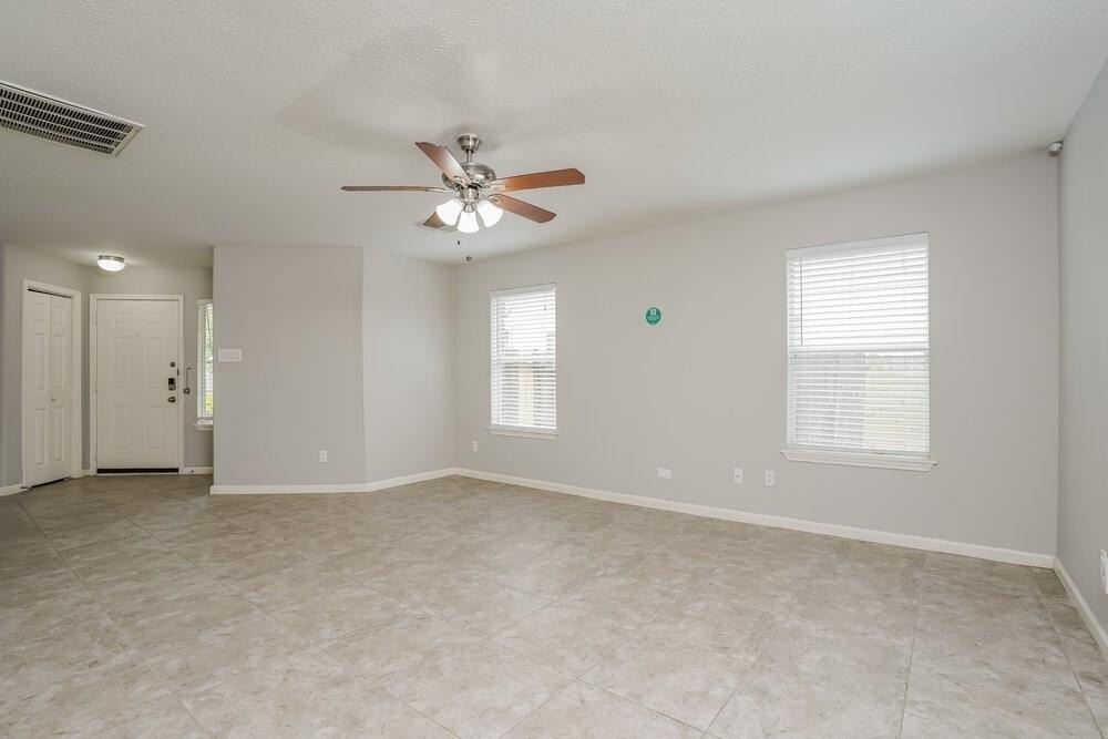 2823 Cypress Island Drive - Photo 3