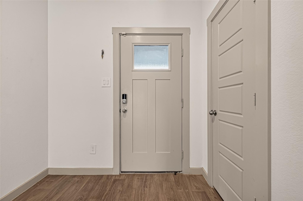 1702 Mountain Echo Drive - Photo 3