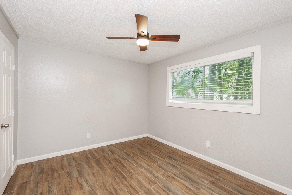 506 N 3rd Street - Photo 12