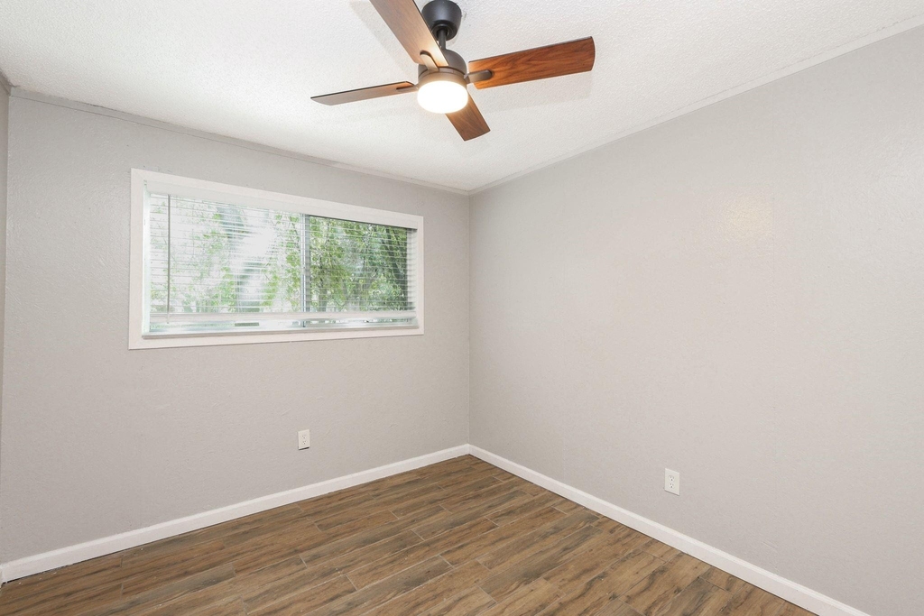 506 N 3rd Street - Photo 15